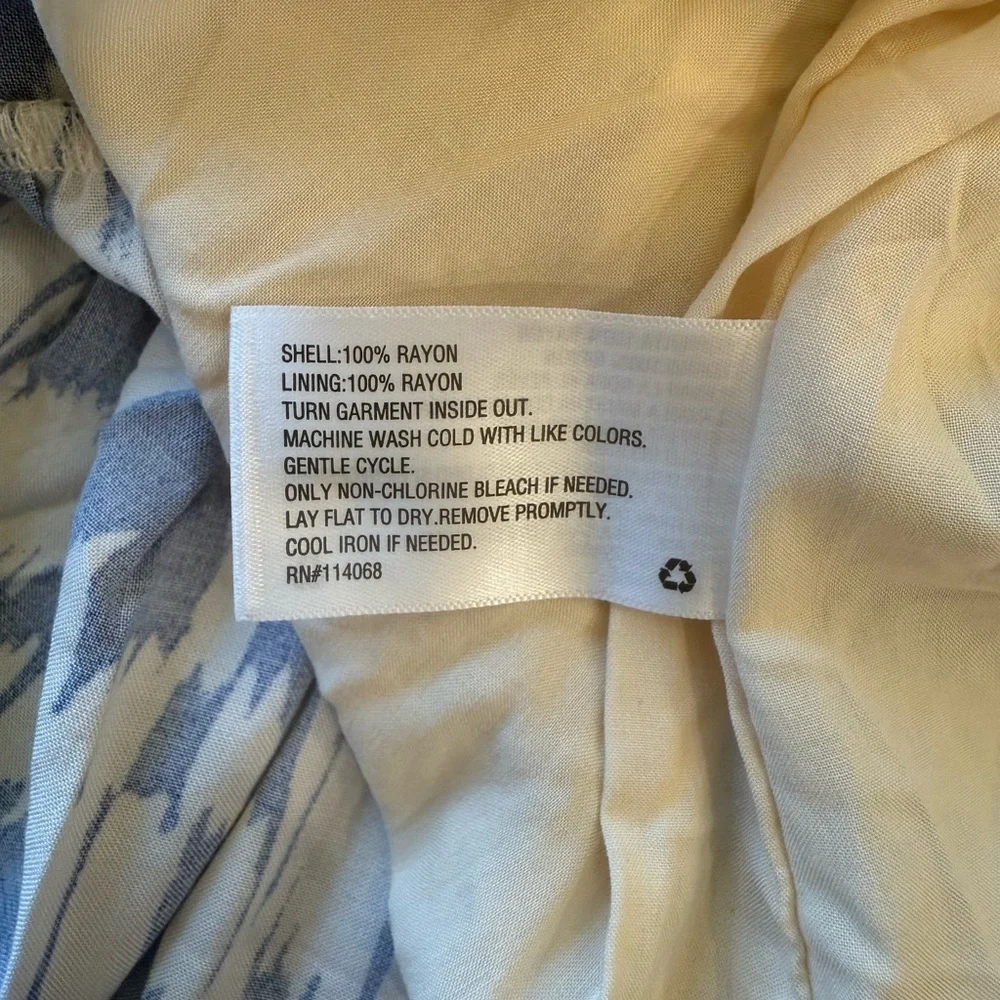 NWOT Evereve Blue and Cream Patterned Maxi Dress - Picture 10 of 11